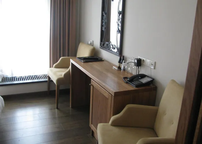 凯哲斯堡餐厅酒店 3* Elsendorp